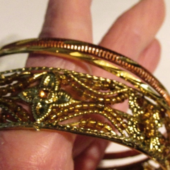 lot of 4 Rhinestone ornate Scroll Work Bangle Bracelets - Picture 3 of 10